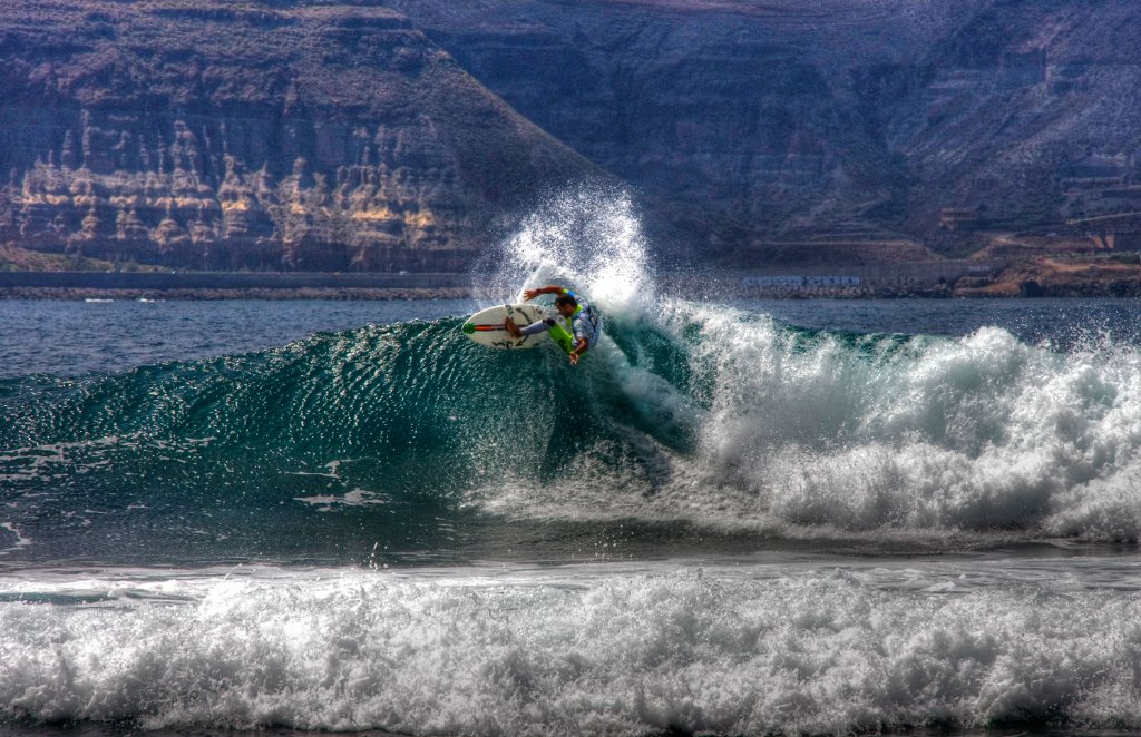 Activities in Gran Canaria - Surfing in Gran Canaria Activities in Gran Canaria - Surfing in Gran Canaria
